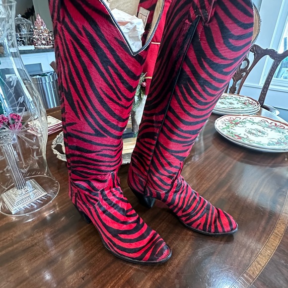 Red and Black Zebra Print Boots - Picture 4 of 11